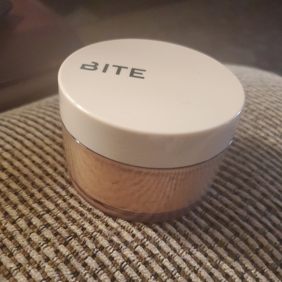 Bite beauty Boundary Breaker Apricot - Picture 3 of 5